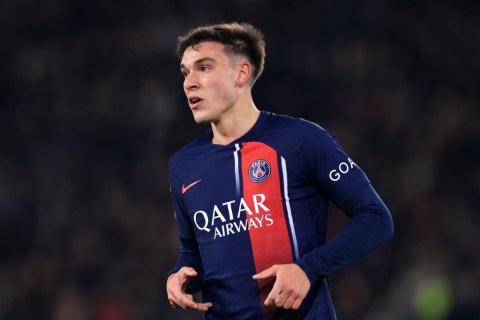 PERSONAL TERMS AGREED: Manchester United to make €35m opening bid for midfielder – Erik ten Hag sees him as ‘priority’ 4 Sportelo